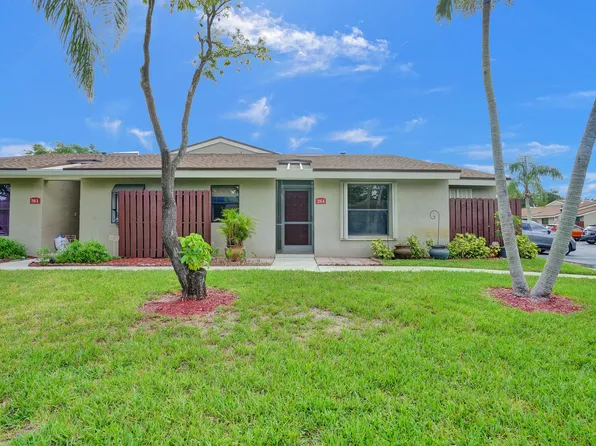 264 Meadows Drive, Boynton Beach, FL 33436
