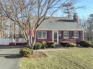 95 Bay State Cir, Abington, MA 02351