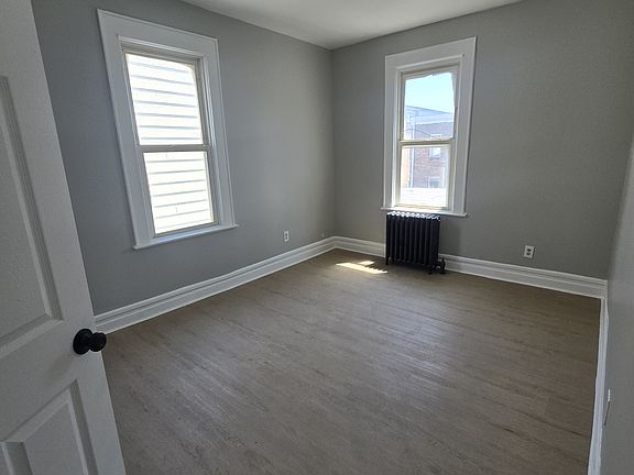 4th image of 180 Columbia Ave #G2