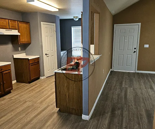 312 Durr St Photo 1