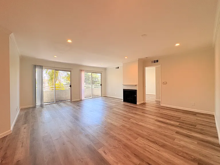 311 E Cedar Ave #202 — Photo 7