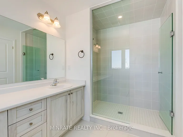 40 Freedom Cres — Photo 13