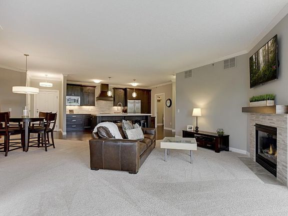 3rd image of 2670 Kelley Pkwy Unit 307