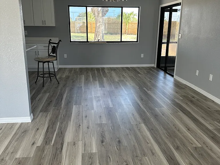 1674 Arcot Cir NE — Photo 1