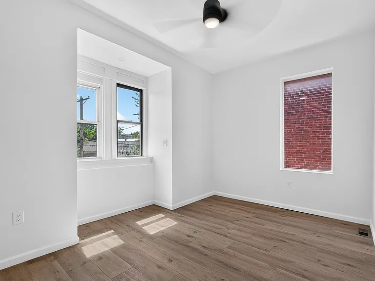 3647 Wisconsin Ave — Photo 11