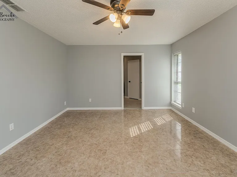4611 Misty Valley E — Photo 25