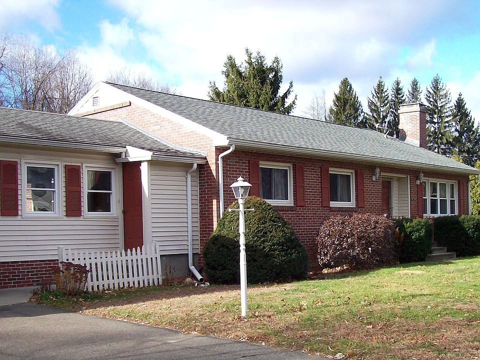 Well Maintained Ranch