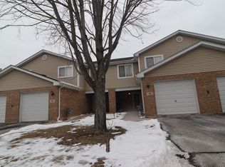 18 Forest Wood Ln, Park Forest, IL