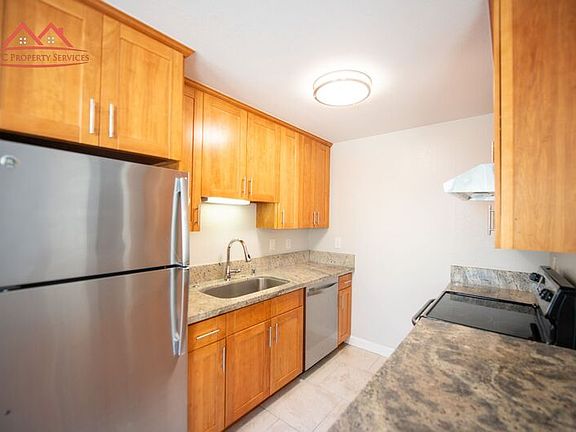 5th image of 229 Greendale Way APT 2