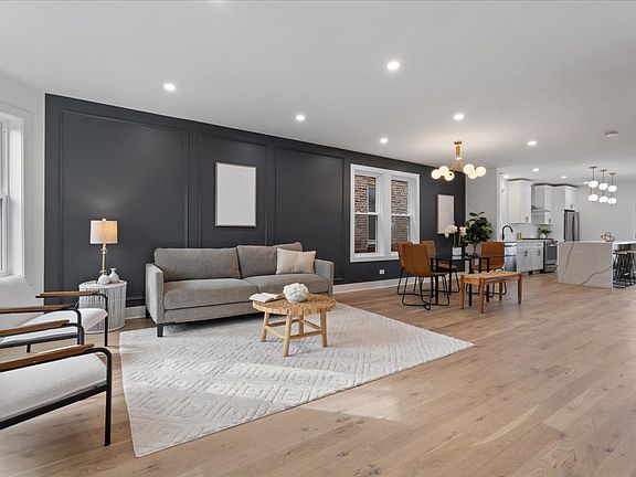 2nd image of 858 N Richmond St