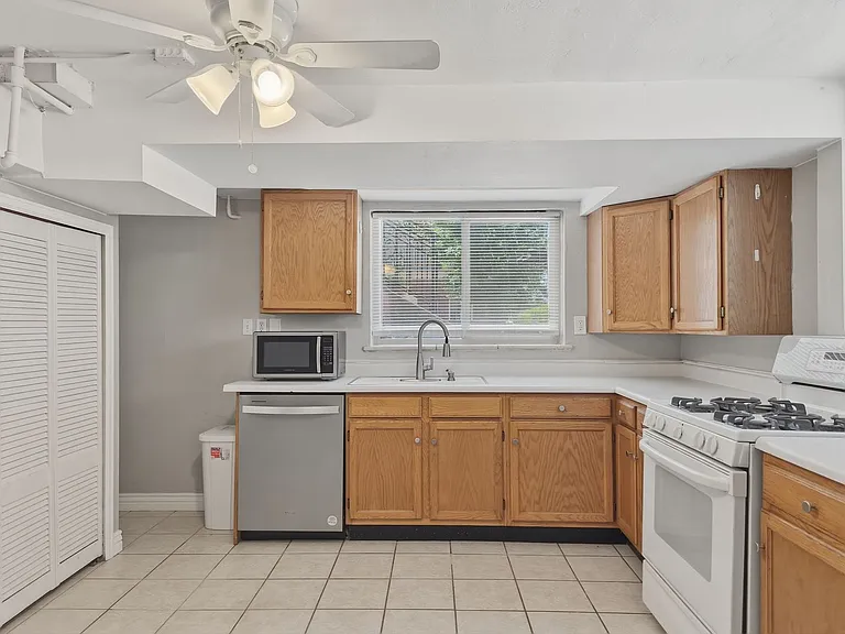 2936 W 42nd Ave #B — Photo 5