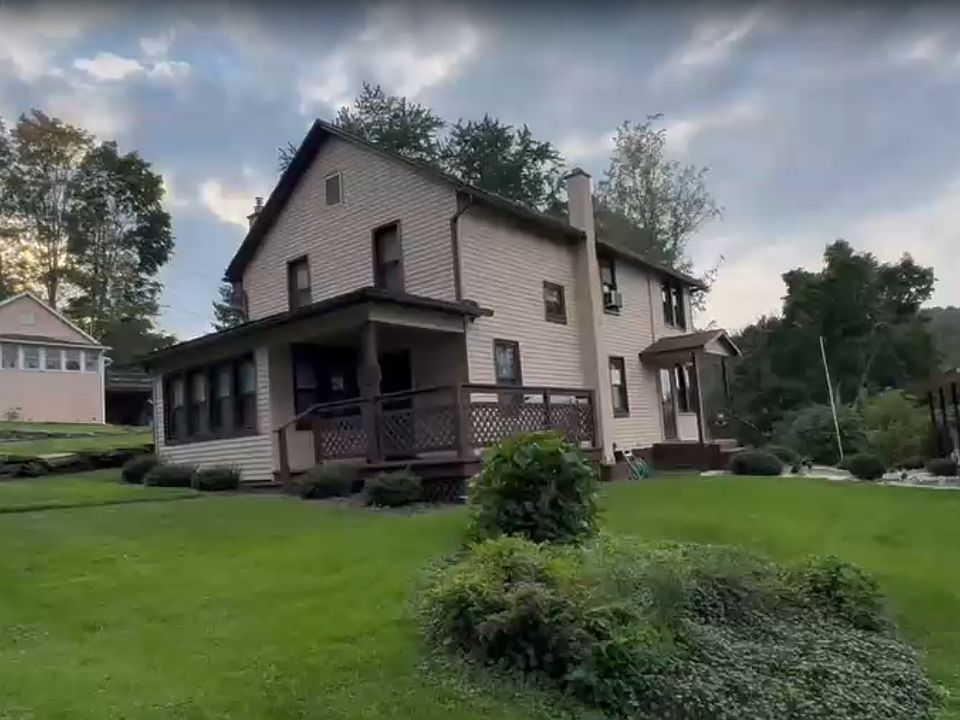 1st image of 212 Mountain Rd