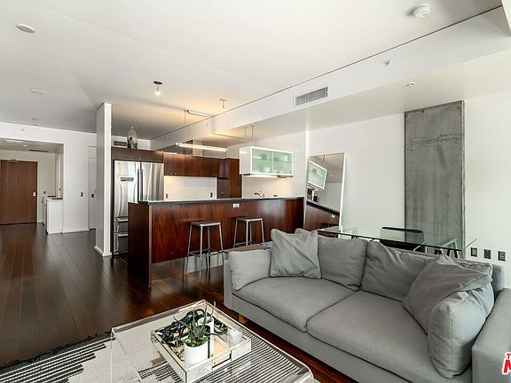 3rd image of 1155 S Grand Ave APT 810