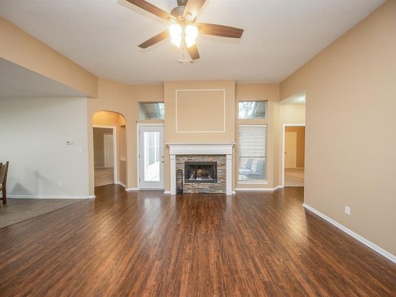 3rd image of 511 High Meadows Dr