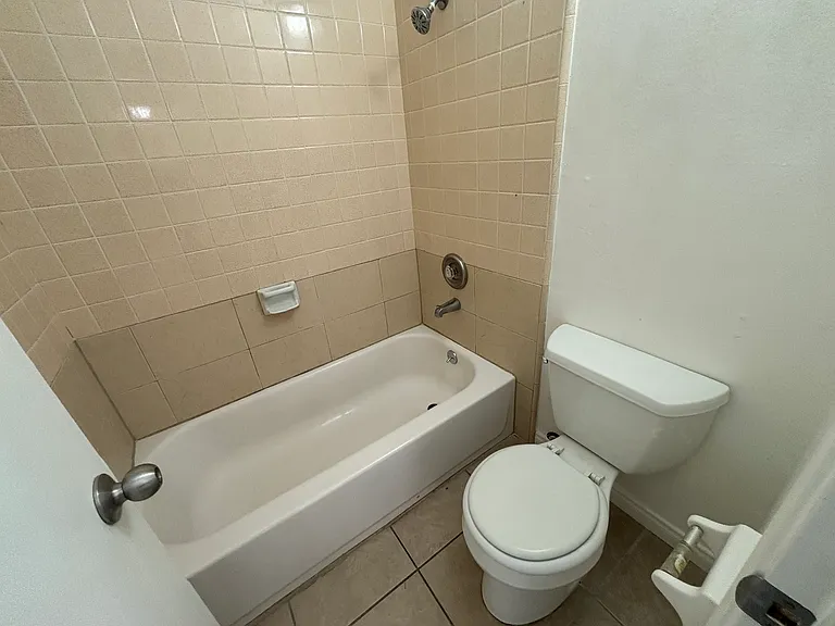 1-5010 Keeney St #39 — Photo 3