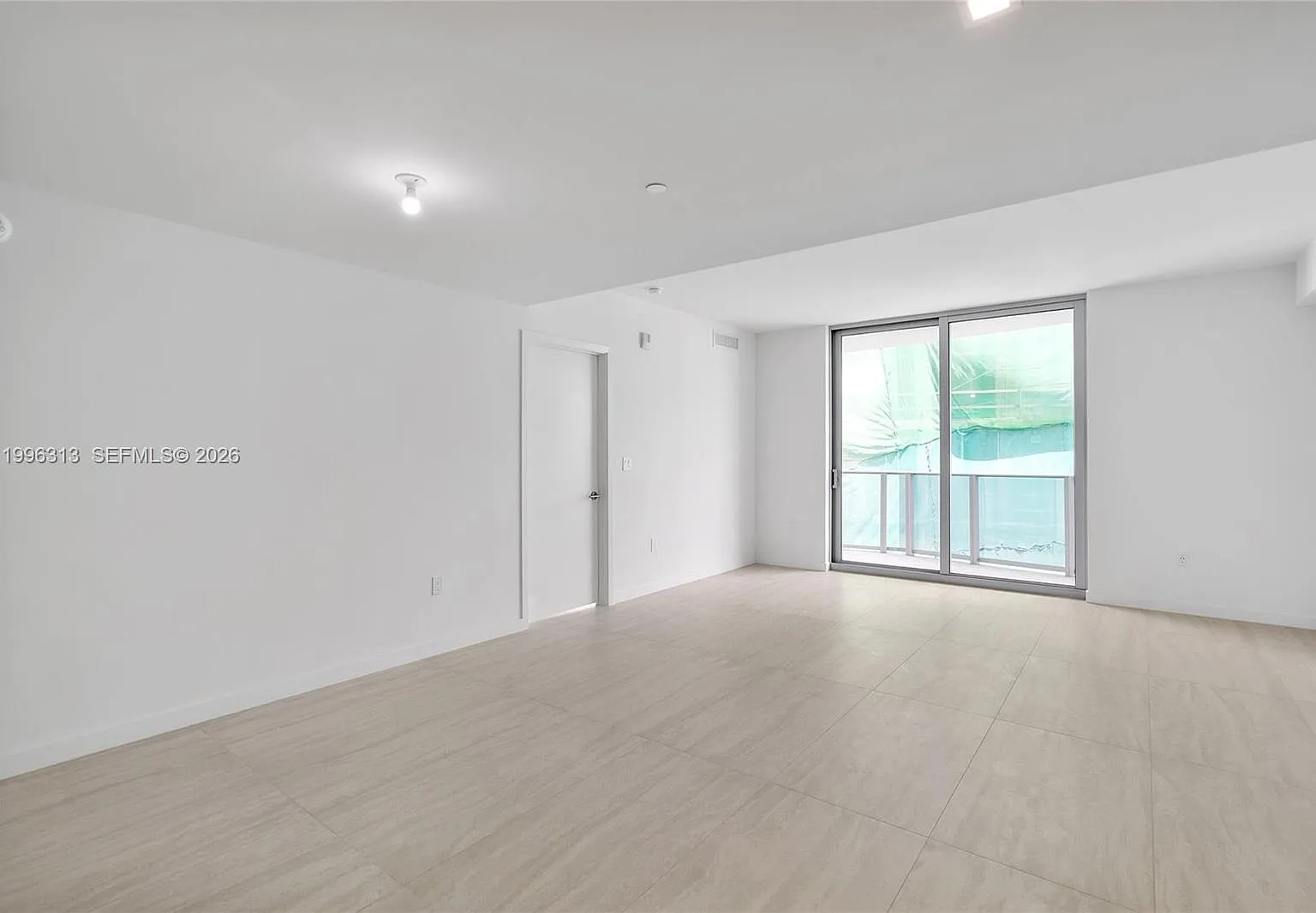 Viceroy Residences — Photo 4