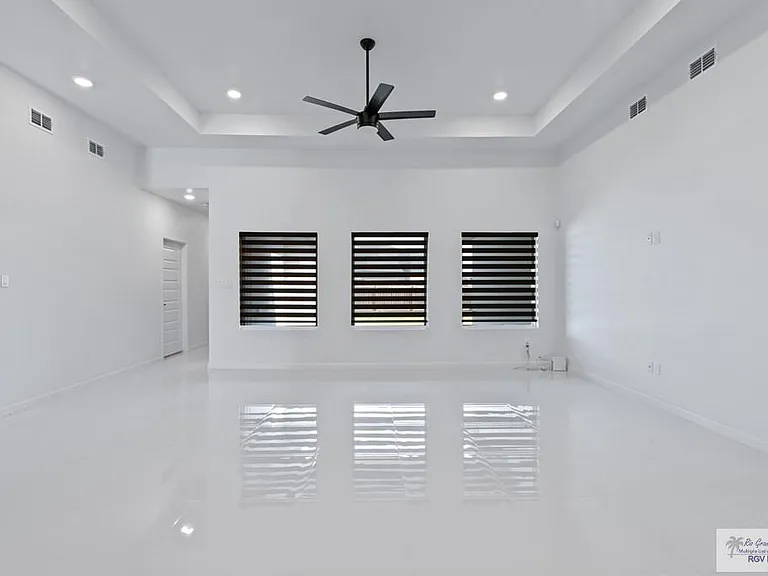 7283 Rain Forest Dr — Photo 16