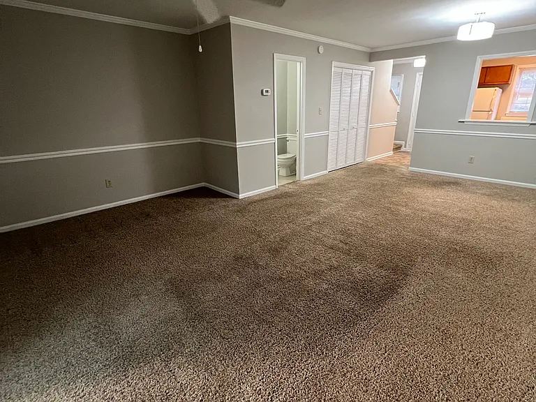 1007 Timber Dr #C — Photo 2