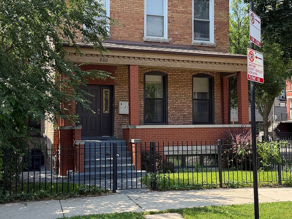 1st image of 800 S Claremont Ave