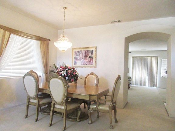 4th image of 2071 Tracey Jean Dr