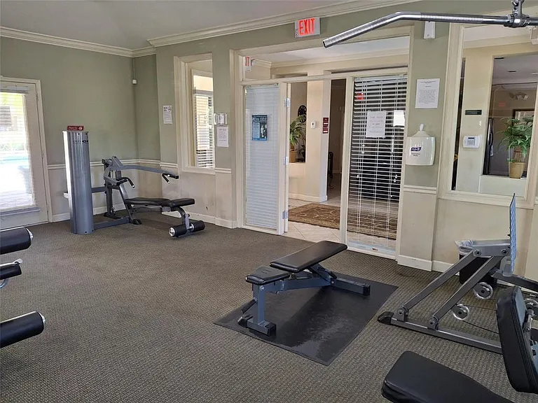899 W Riverside Dr #611 — Photo 35