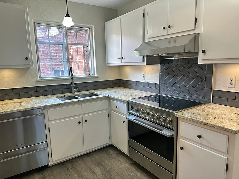1410 Vine St #1 — Photo 16