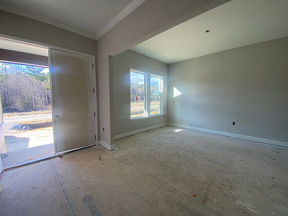 Dining room foyer