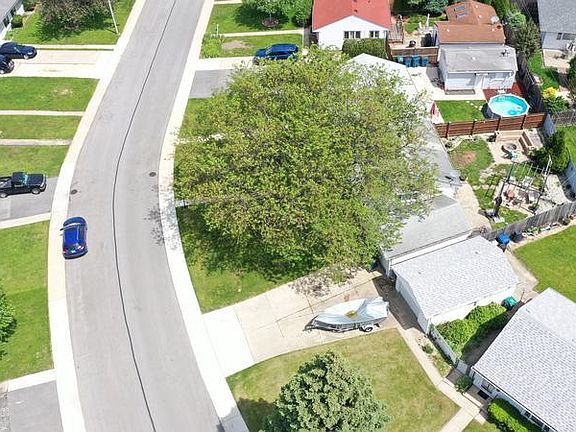 3rd image of 8751 S Duffy Ave