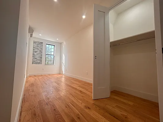 Rented by Fifth & Forever LLC | media 17