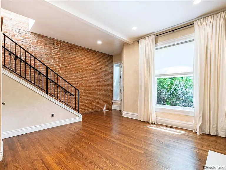 2753 Champa St — Photo 3