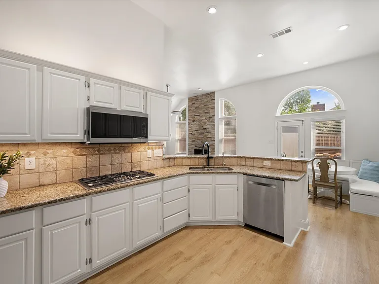 42 Sonora Dr — Photo 14