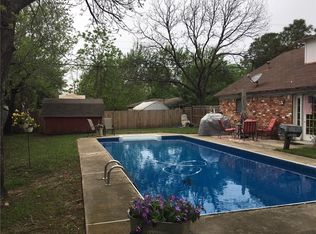 857 Woodcrest Dr, Hurst, TX 76053