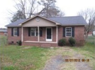 831 Boykin Ave, Sanford, NC 27330