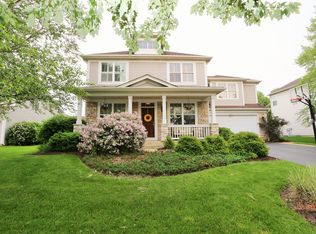 211 Foxford Dr, Cary, IL 60013