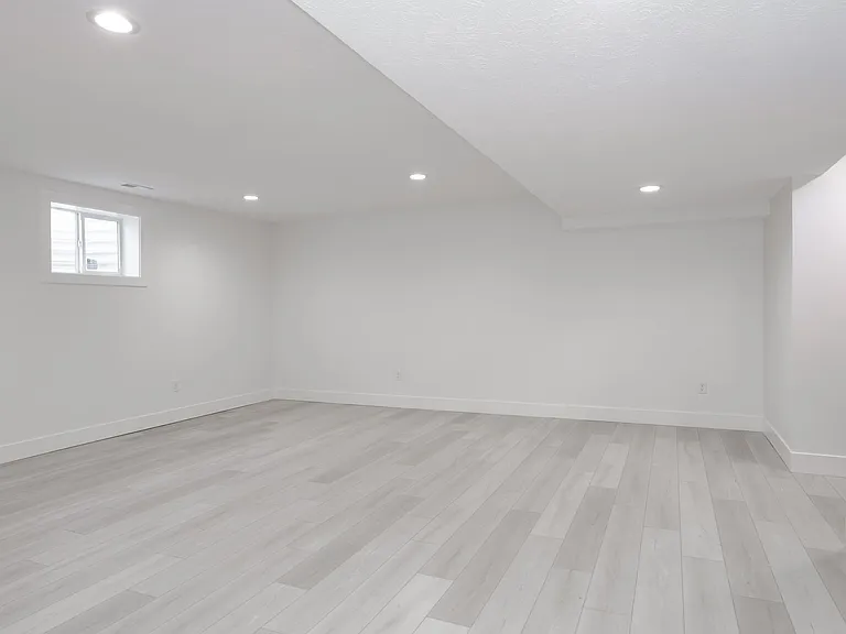 1527 Duncannon Dr — Photo 26