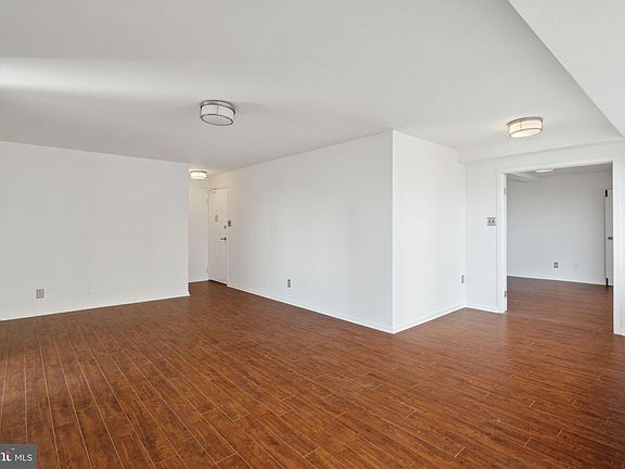 3rd image of 1810 Rittenhouse Sq APT 709-10
