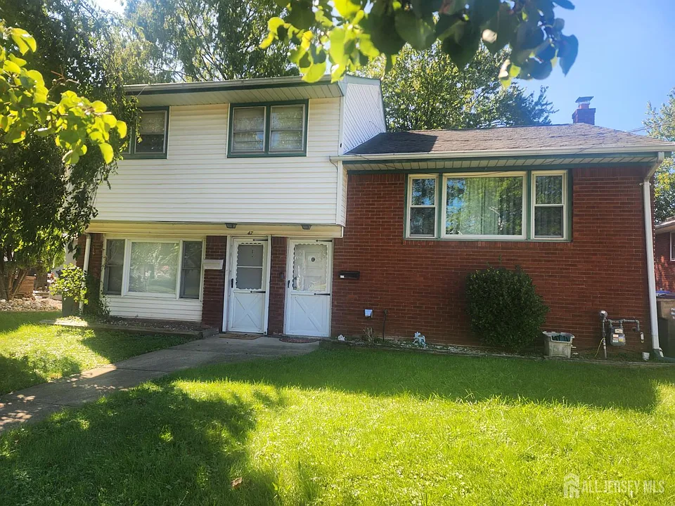 47 Thorpe Ave #1
