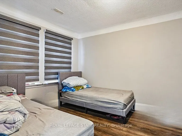 251 King St E #UPPER — Photo 13