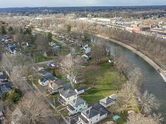 overhead view of Roselawn Ave and the Erie Canal