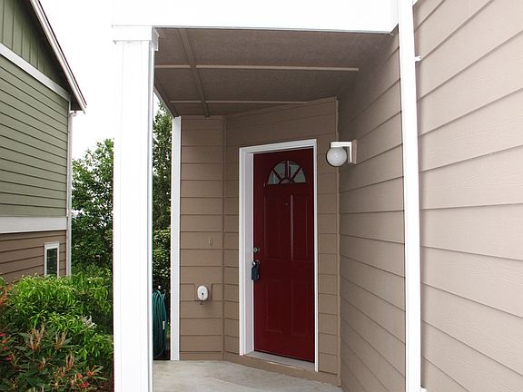 3rd image of 1890 SW Scenic Heights St APT B1