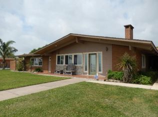 2111 E Bayshore Dr, Palacios, TX 77465