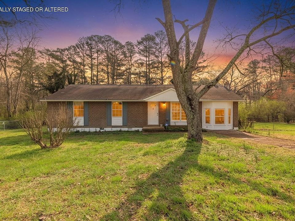 1st image of 395 Wisteria Rd