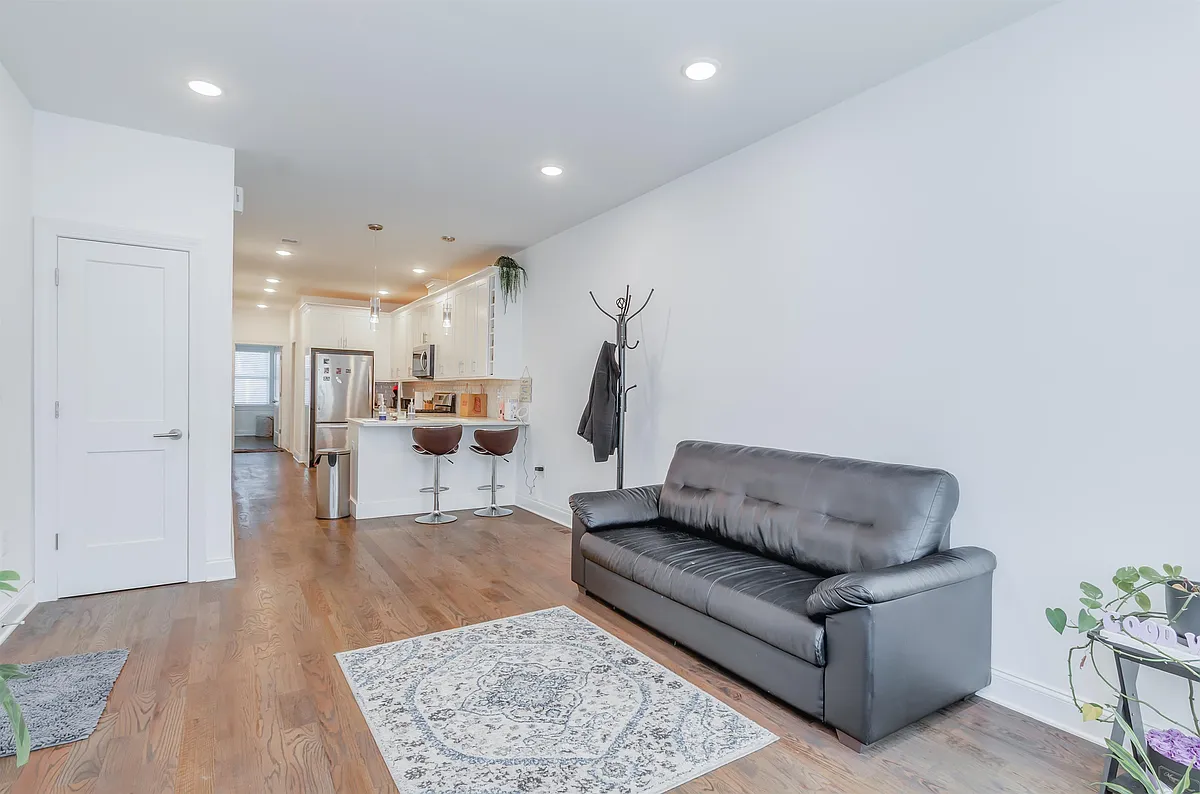 Building Photo - 14 Stevens Ave #1