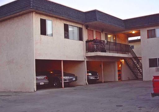 2nd image of 805 10th St APT A