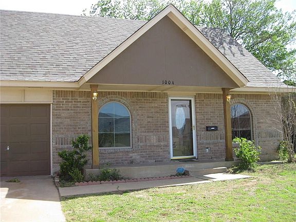 2nd image of 1004 Eagle Dr