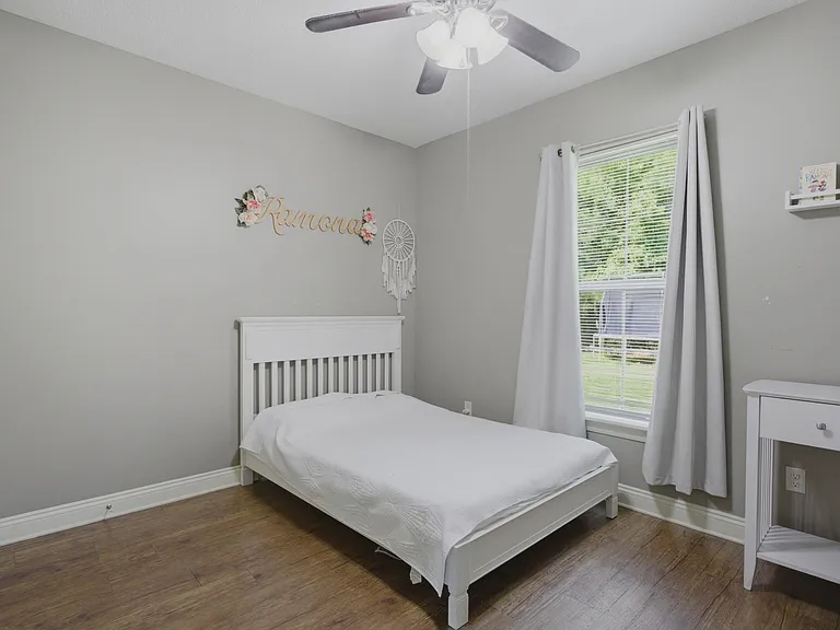 1115 Magdalena Dr — Photo 9