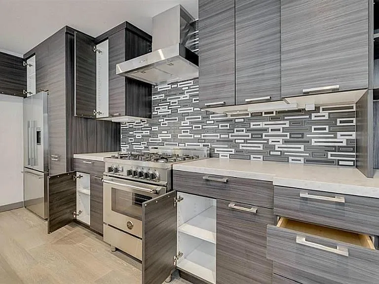 1410 Hyde Park Blvd #101 — Photo 32