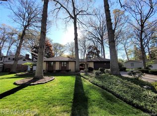 38554 Hidden Ln, Clinton Township, MI 48036