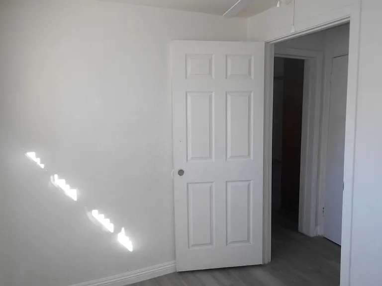 2137 E Saint Louis Ave — Photo 11