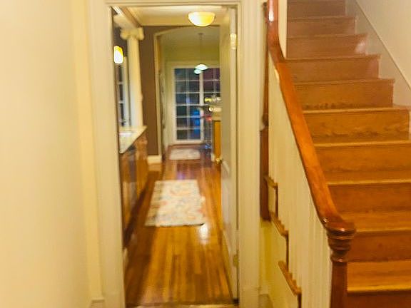 2nd image of 2319 Rosewood Ave
